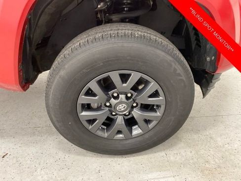 Certified 2023 Toyota Tacoma SR5 AWD/4WD image 9