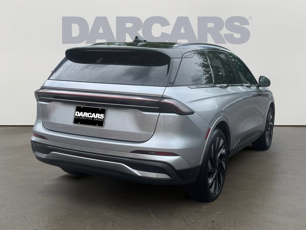Used 2024 Lincoln Nautilus Reserve w/ Equipment Group 202A AWD/4WD image 7