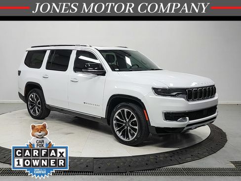 Used 2024 Jeep Wagoneer Series III w/ Premium Group I AWD/4WD image 1