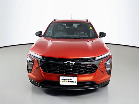 Used 2024 Chevrolet Trax RS w/ Driver Confidence Package FWD image 4