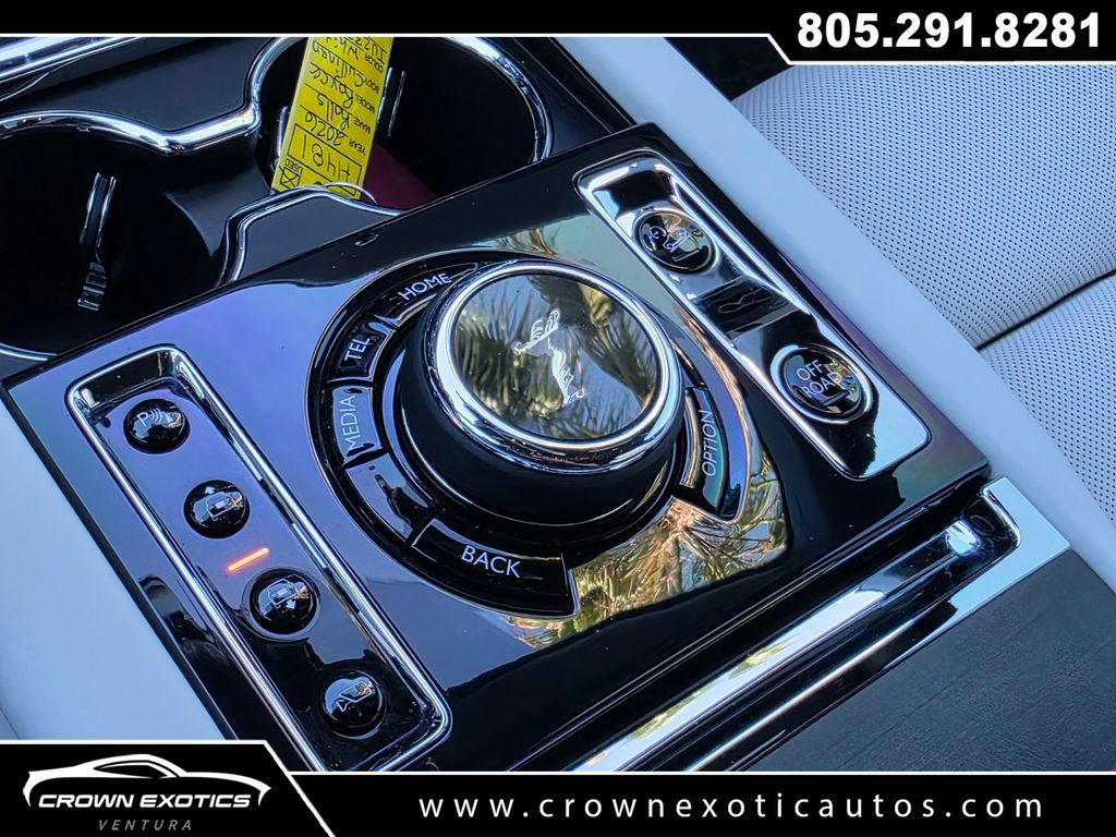 Used 2026 Rolls-Royce Cullinan AWD/4WD image 38