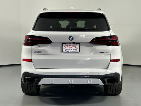 Used 2025 BMW X5 xDrive40i w/ M Sport Package AWD/4WD image 7
