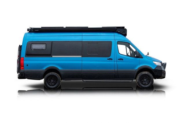 Used 2021 Mercedes-Benz Sprinter 2500 image 2