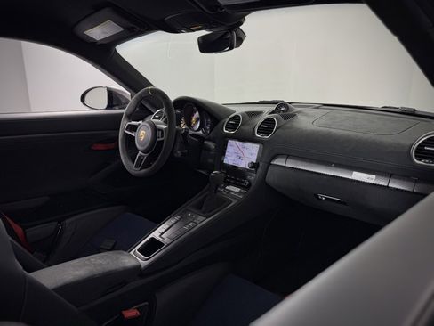 Used 2024 Porsche 718 Cayman GT4 RS image 21