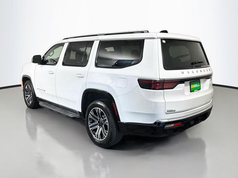 Used 2024 Jeep Wagoneer Series III AWD/4WD image 7
