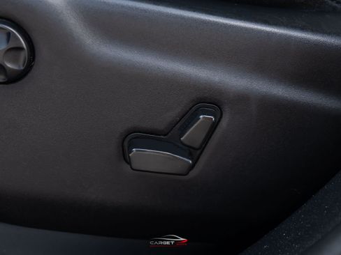 Used 2021 Dodge Durango R/T w/ Technology Group AWD/4WD image 39