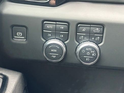 Used 2024 GMC Sierra 1500 AT4X AWD/4WD image 22