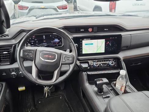 Used 2024 GMC Sierra 1500 AT4 w/ Technology Package image 8