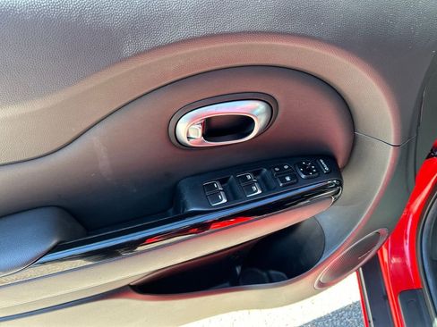 Used 2018 Kia Soul ! w/ Tech Package image 15