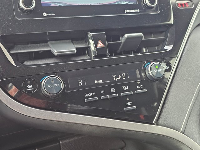 Used 2022 Toyota Camry SE FWD image 29