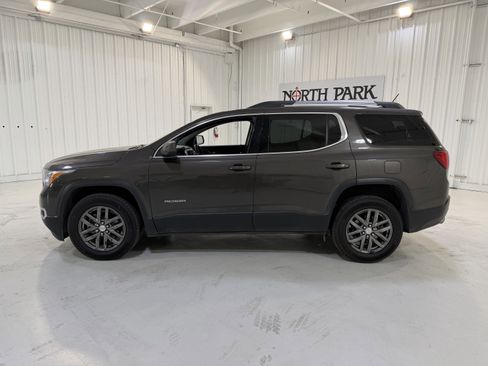 Used 2019 GMC Acadia SLT image 2