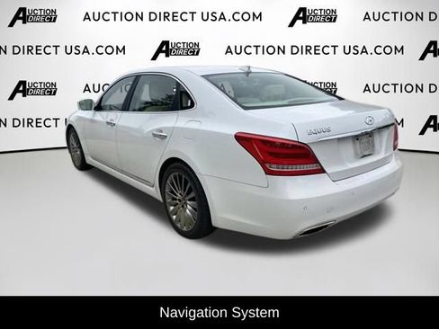 Used 2014 Hyundai Equus Signature RWD image 2