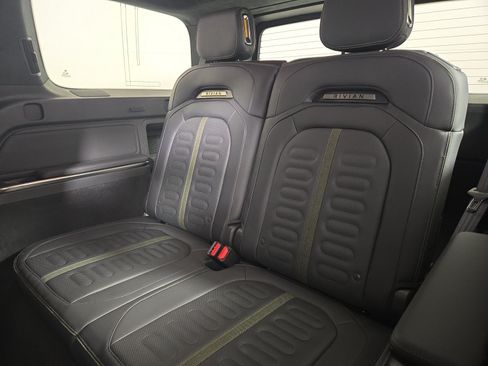 Used 2025 Rivian R1S Adventure AWD/4WD image 22
