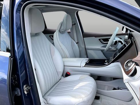 Used 2023 Mercedes-Benz EQE 350+ SUV image 8