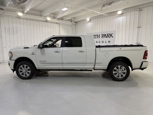 Used 2022 RAM 3500 Limited image 2
