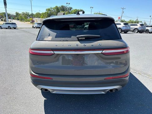 Certified 2025 Lincoln Corsair AWD w/ Equipment Group 101A image 4