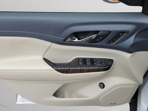 Used 2021 GMC Acadia Denali w/ Denali Technology Package image 33