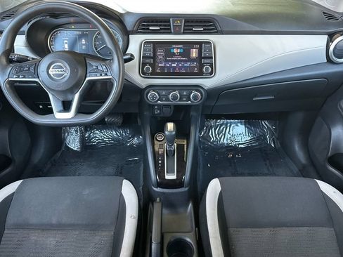 Used 2021 Nissan Versa SV FWD image 14