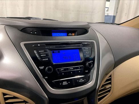 Used 2013 Hyundai Elantra GLS w/ Preferred Pkg image 19