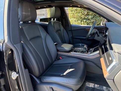 Used 2019 Audi Q8 Premium Plus w/ Premium Plus image 34