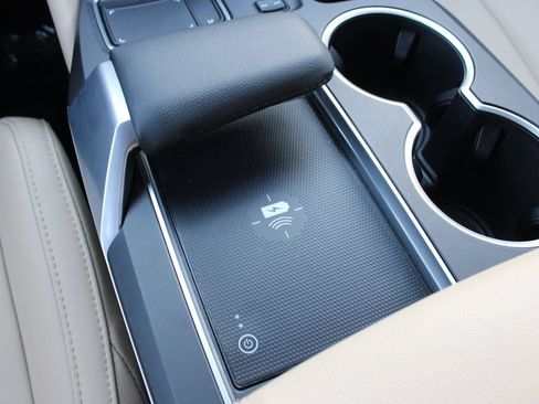 Used 2023 Acura MDX SH-AWD image 22