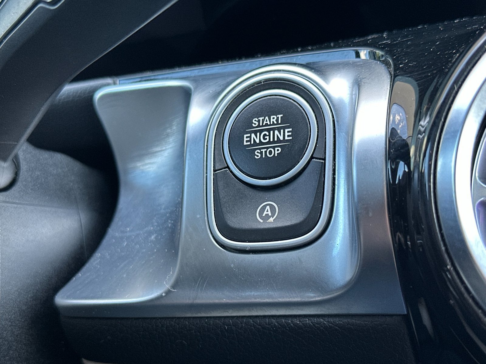 Used 2023 Mercedes-Benz GLB 250 image 24