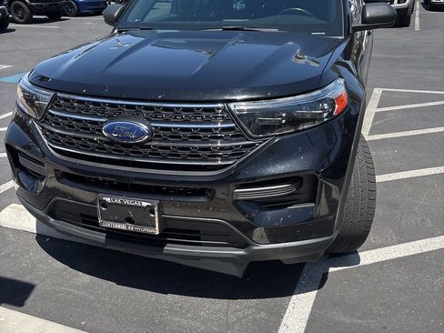 Certified 2020 Ford Explorer XLT RWD image 1