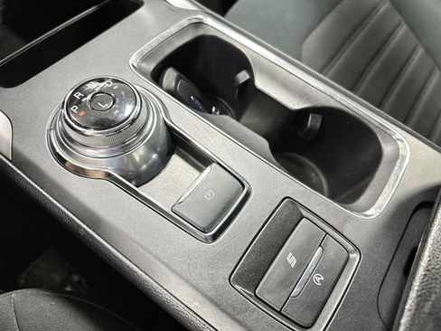 Used 2020 Ford Fusion SE FWD image 33