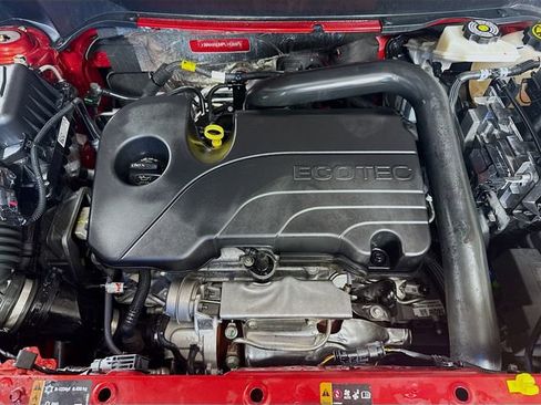 Used 2023 Chevrolet Equinox LT image 30