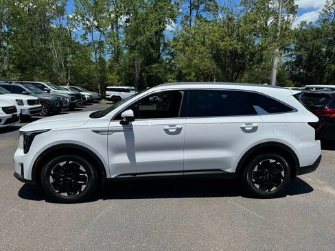 Used 2025 Kia Sorento S w/ Panoramic Sunroof Package FWD image 2