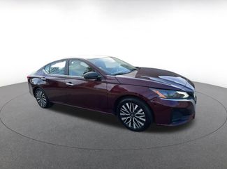 Used 2025 Nissan Altima 2.5 SV video 2