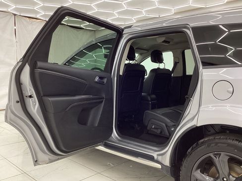 Used 2019 Dodge Journey Crossroad w/ Popular Equipment Group AWD/4WD image 22