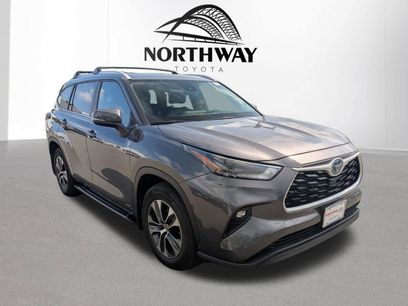 Used 2024 Toyota Highlander XLE