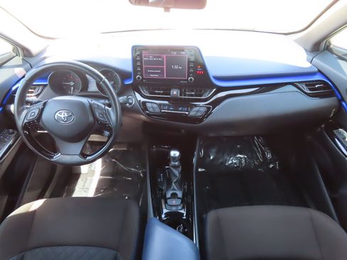 Used 2020 Toyota C-HR XLE image 2