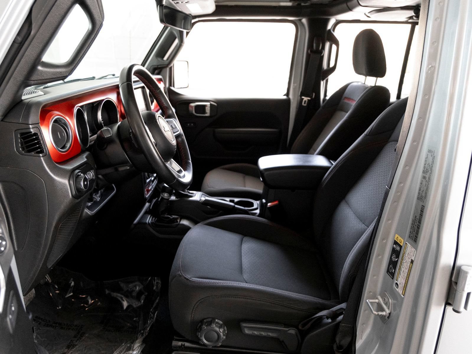 Used 2022 Jeep Wrangler Unlimited Rubicon AWD/4WD image 11