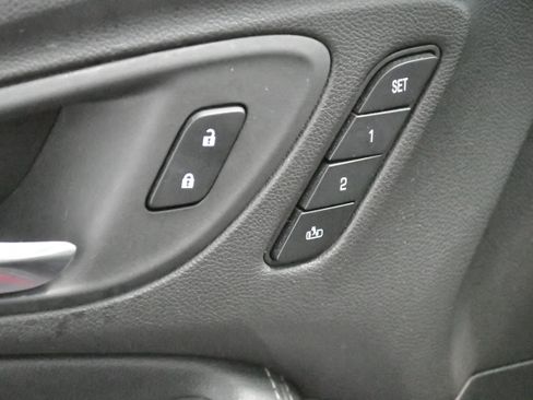 Used 2022 Buick Encore GX Essence w/ Advanced Technology Package AWD/4WD image 17