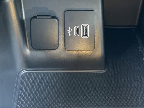 New 2025 Ford Explorer Active w/ Active Comfort Package image 7