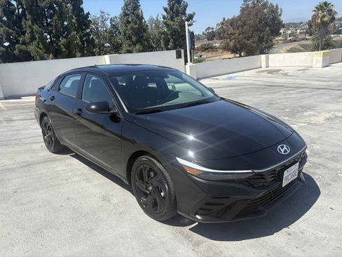 Used 2026 Hyundai Elantra Sport FWD image 29