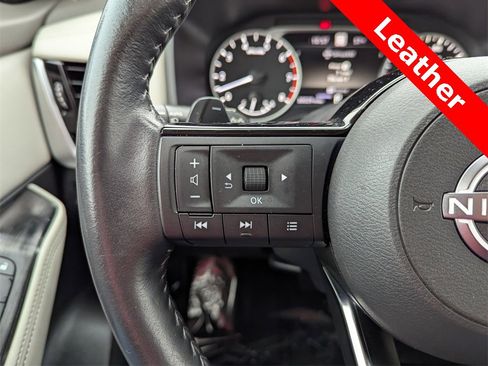 Used 2023 Nissan Rogue SL w/ SL Premium Package image 20