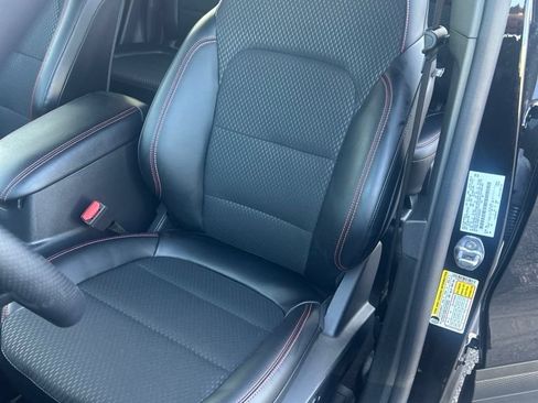 Used 2025 Ford Escape ST-Line w/ Tech Pack #1 FWD image 5