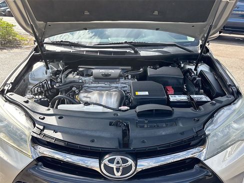 Used 2016 Toyota Camry XSE FWD image 28