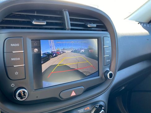 Used 2025 Kia Soul LX w/ LX Technology Package image 22