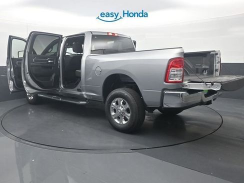 Used 2024 RAM 2500 Big Horn AWD/4WD image 38