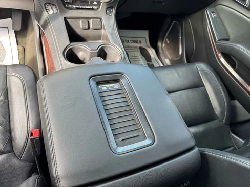 Used 2016 GMC Yukon SLT w/ Open Road Package image 24