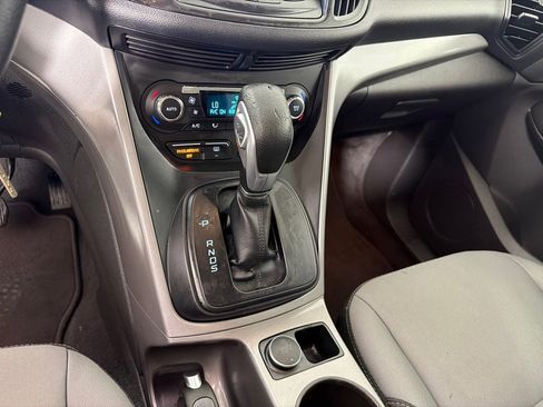 Used 2016 Ford Escape SE w/ Equipment Group 201A FWD image 17