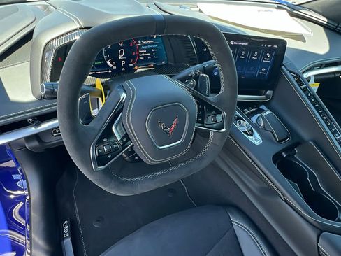 New 2025 Chevrolet Corvette Stingray Premium Cpe w/ Z51 Performance Package image 10