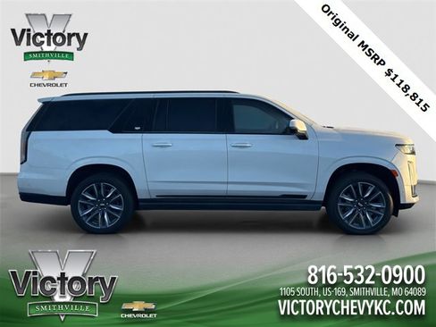 Used 2023 Cadillac Escalade ESV Sport Platinum image 7