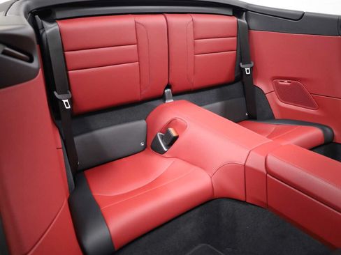 Certified 2025 Porsche 911 Carrera RWD image 36