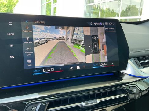 Certified 2025 BMW X1 xDrive28i w/ Technology Package image 19