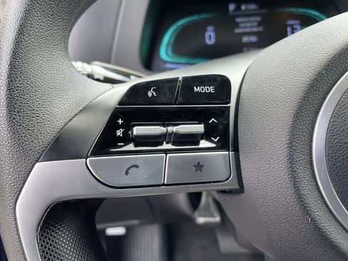 Used 2025 Hyundai Elantra Hybrid FWD image 20